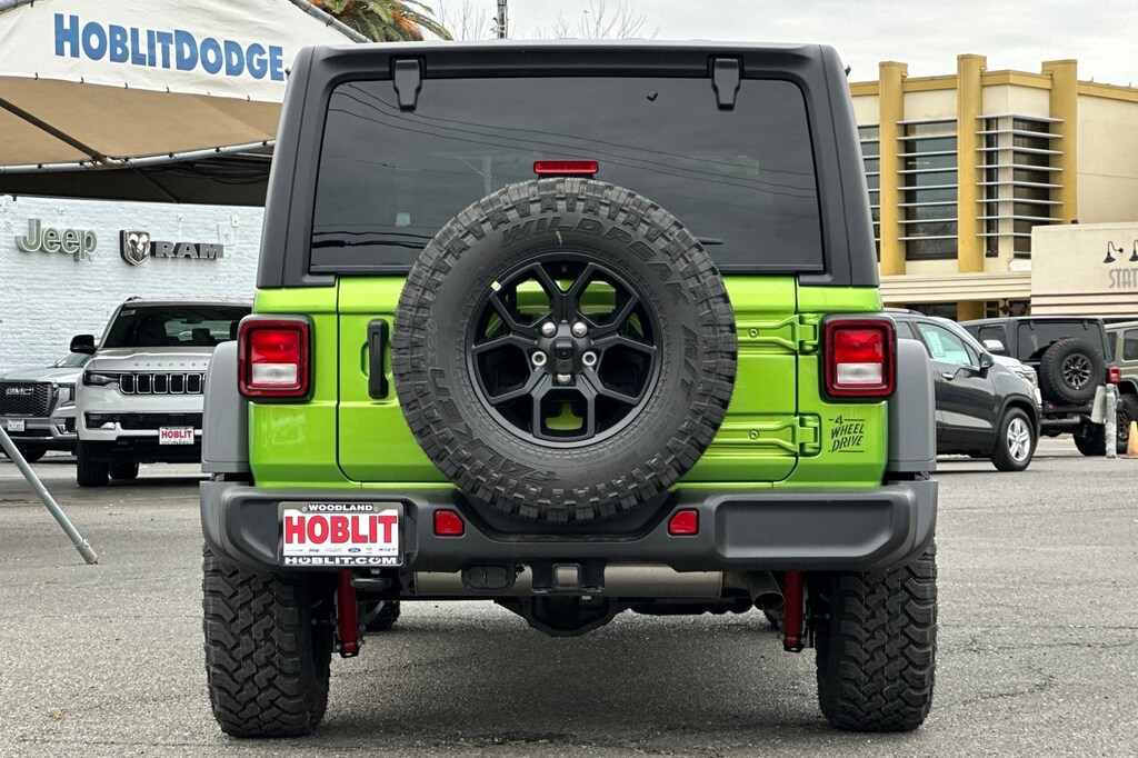 New 2026 Jeep Wrangler 4-DOOR WILLYS Sport Utility
