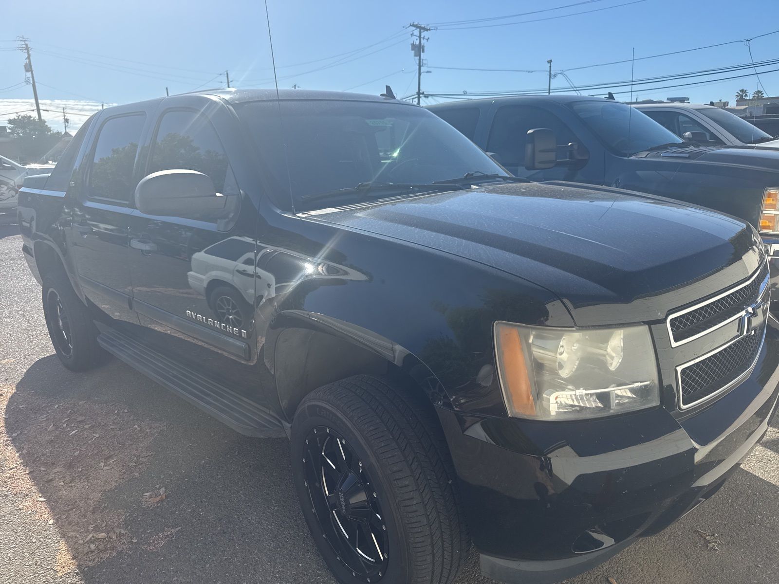 2008 Chevrolet Avalanche 1500 LS photo 4