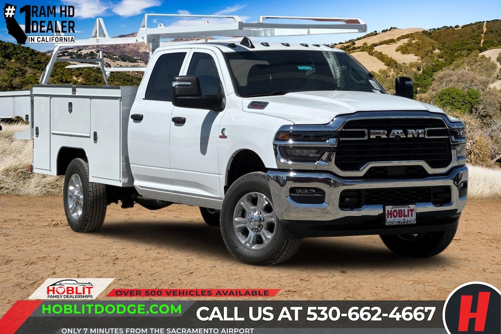 New 2025 Ram 3500 Chassis Cab 3500 TRADESMAN CREW CAB CHASSIS 4X4 60' CA Pickup