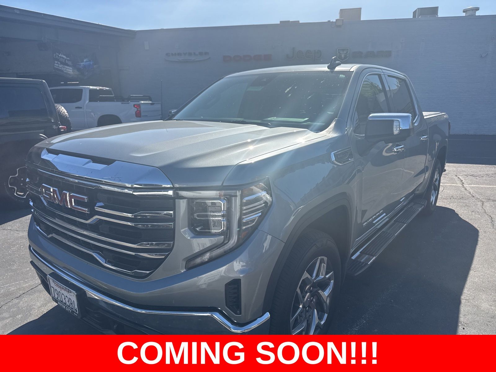 2024 GMC Sierra 4WD Crew Cab Short Box SLT's photo