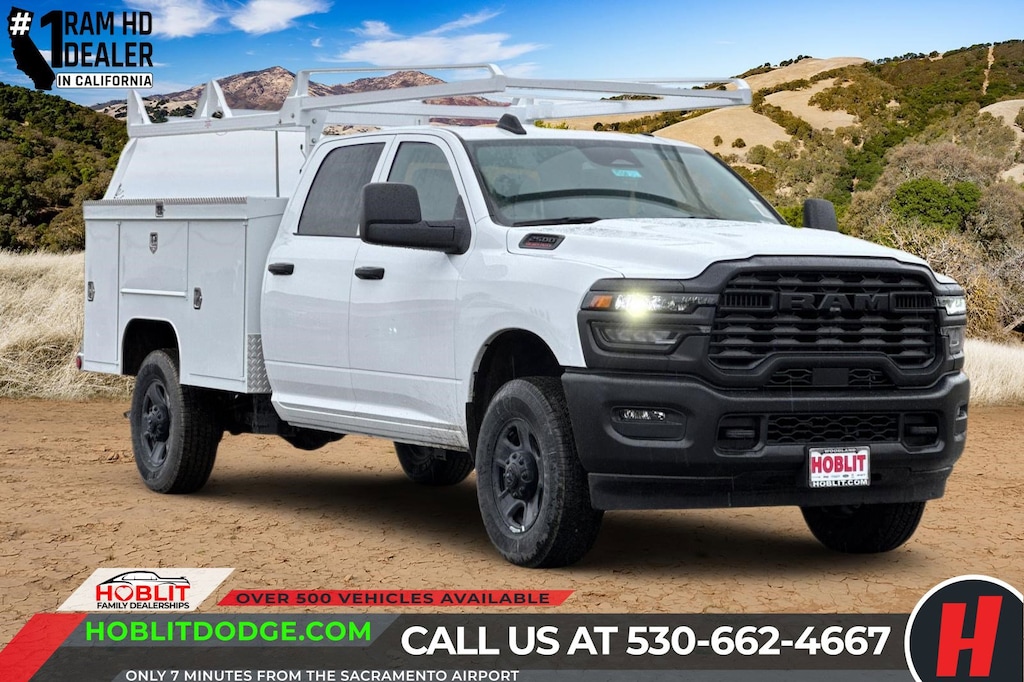 New 2026 Ram 2500 TRADESMAN CREW CAB 4X4 8' BOX Pickup
