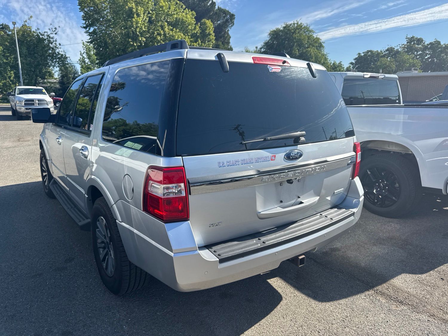 2017 Ford Expedition XLT photo 2