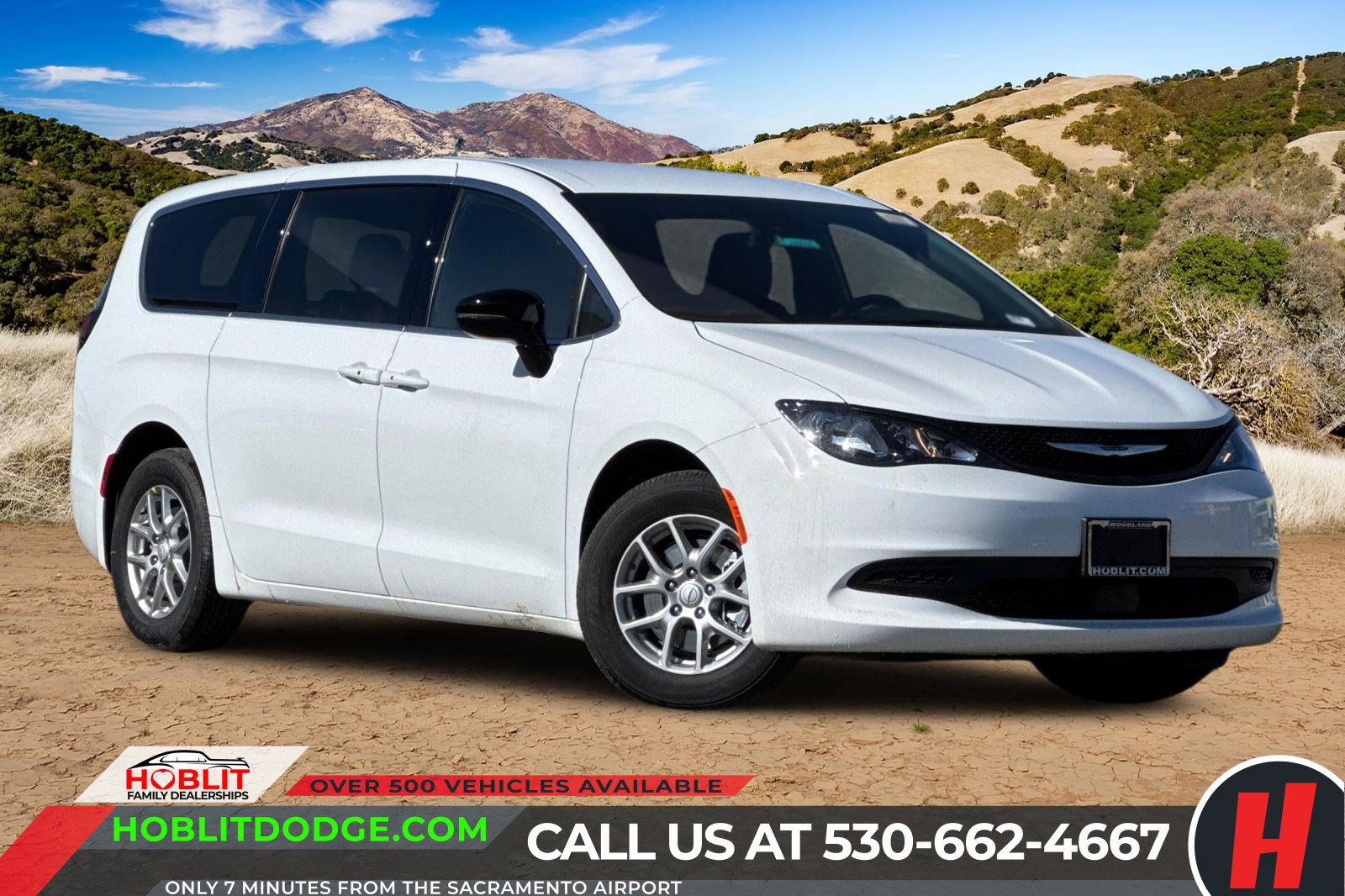 2026 Chrysler Voyager LX's photo