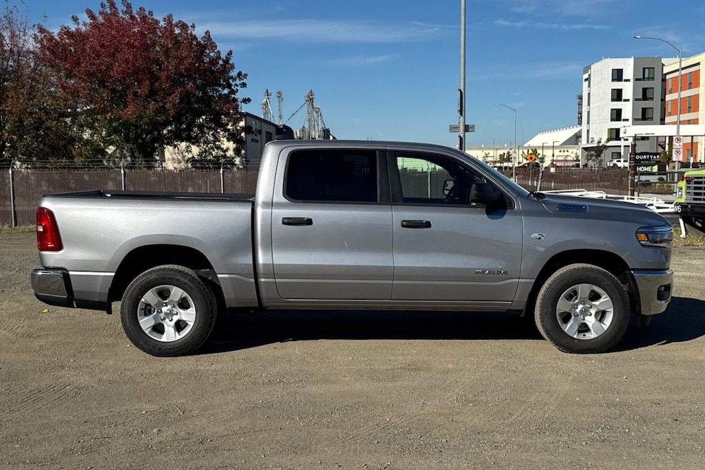 New 2026 Ram 1500 BIG HORN CREW CAB 4X4 5'7 BOX Pickup