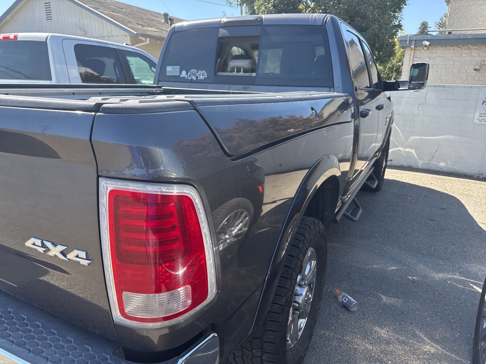 2014 Ram 2500 Laramie photo 3