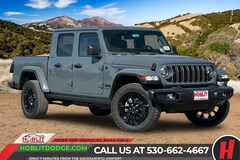 2025 Jeep Gladiator NIGHTHAWK 4X4 Pickup