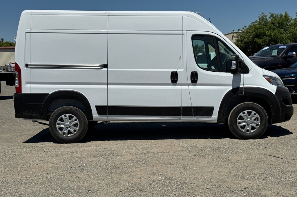 New 2025 Ram ProMaster PROMASTER 1500 SLT CARGO VAN HIGH ROOF 136' WB Cargo Van
