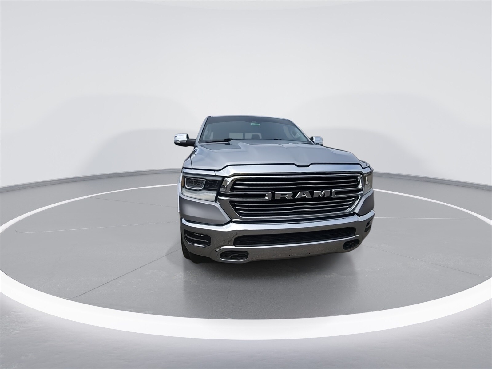 2022 Ram 1500 Laramie photo 2