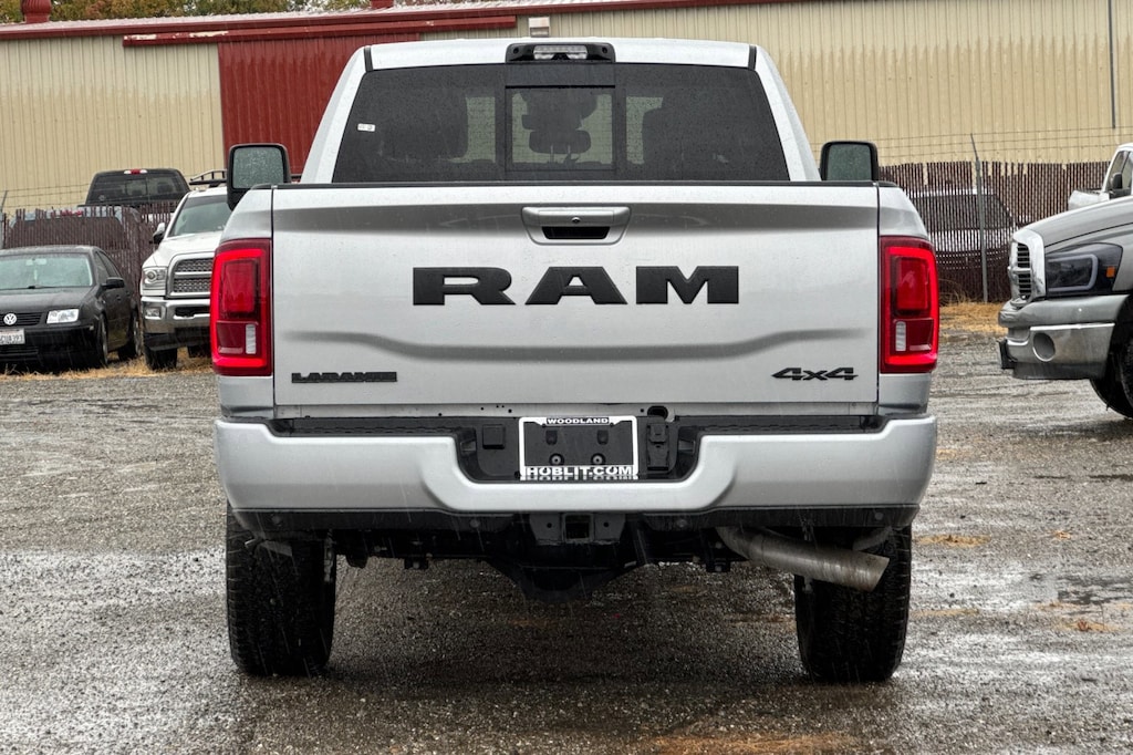 New 2026 Ram 2500 LARAMIE CREW CAB 4X4 8' BOX Pickup