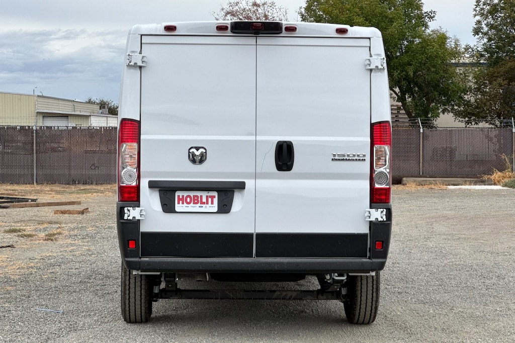 New 2026 Ram ProMaster PROMASTER 1500 SLT CARGO VAN LOW ROOF 136' WB Cargo Van