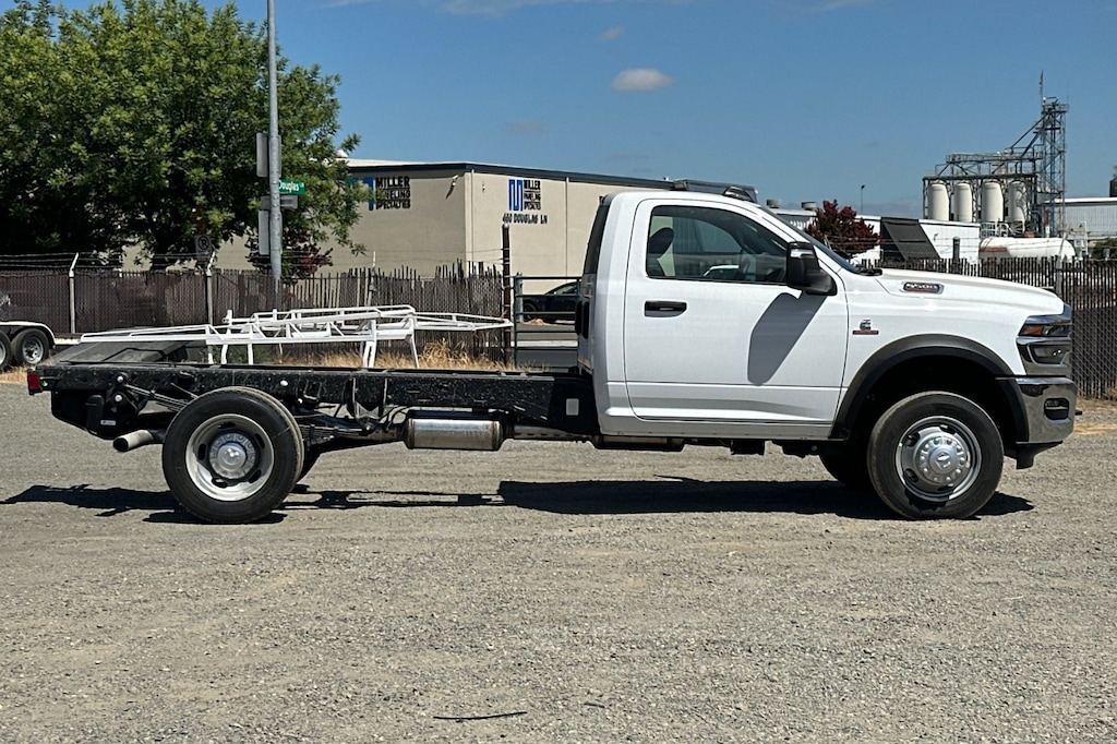 New 2025 Ram 5500 Chassis Cab 5500 TRADESMAN CHASSIS REGULAR CAB 4X4 84' CA Pickup