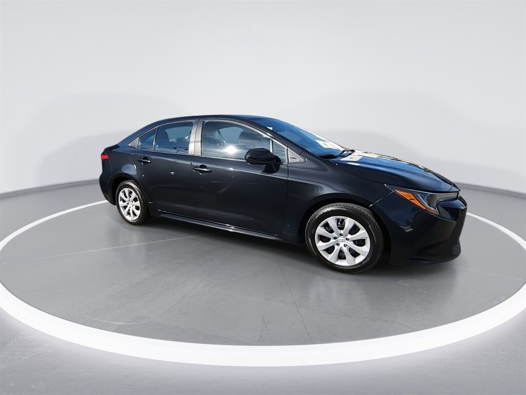 Used 2022 Toyota Corolla LE Sedan