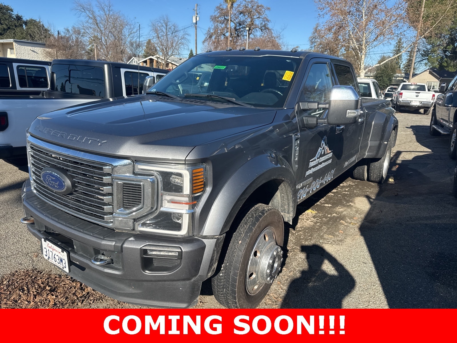 2022 Ford F-450 Super Duty Platinum's photo