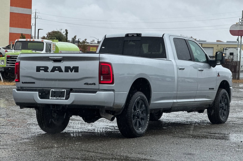 New 2026 Ram 2500 LARAMIE CREW CAB 4X4 8' BOX Pickup