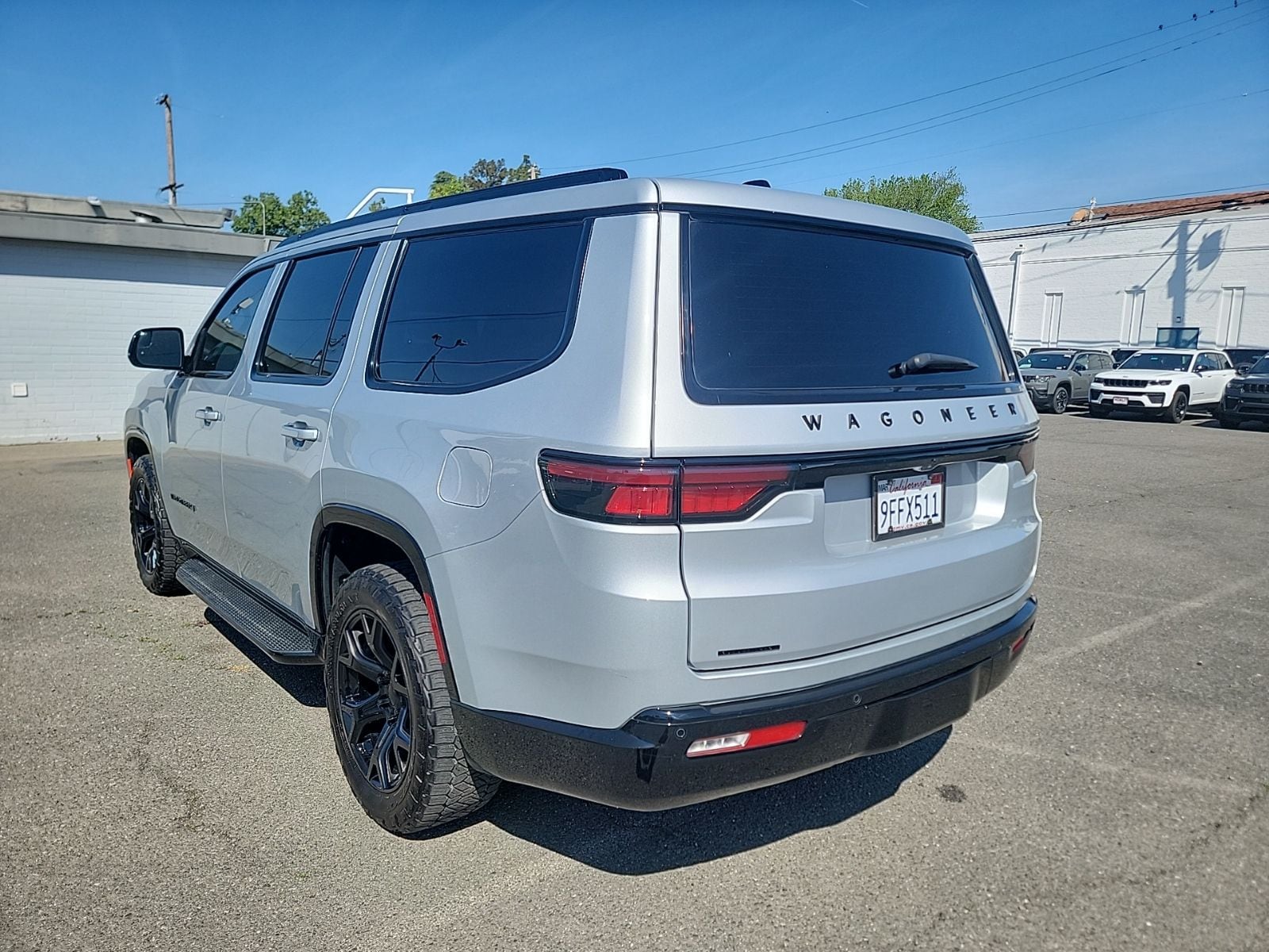 2023 Jeep Wagoneer photo 4