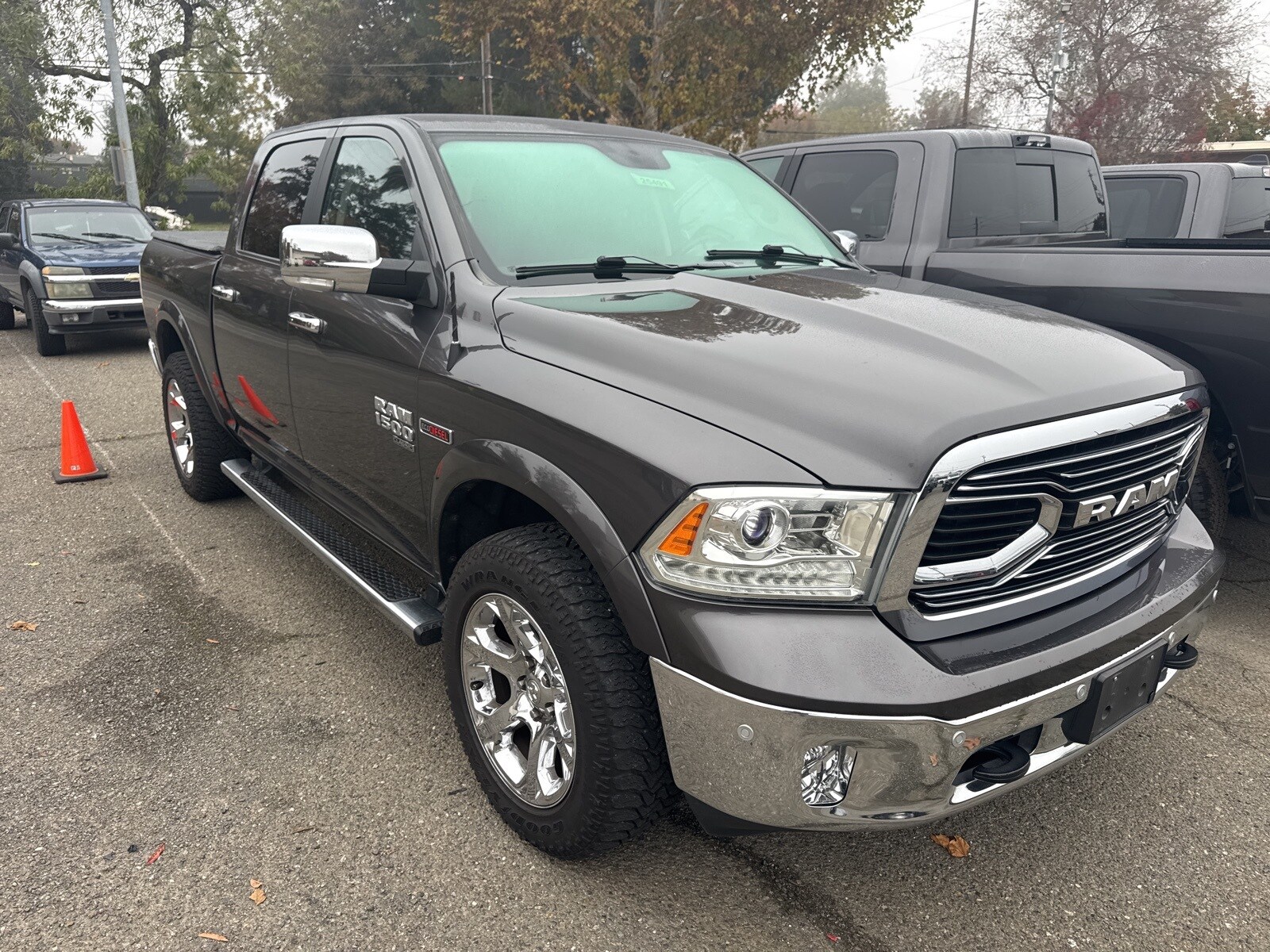 2019 Ram 1500 Classic Laramie photo 3