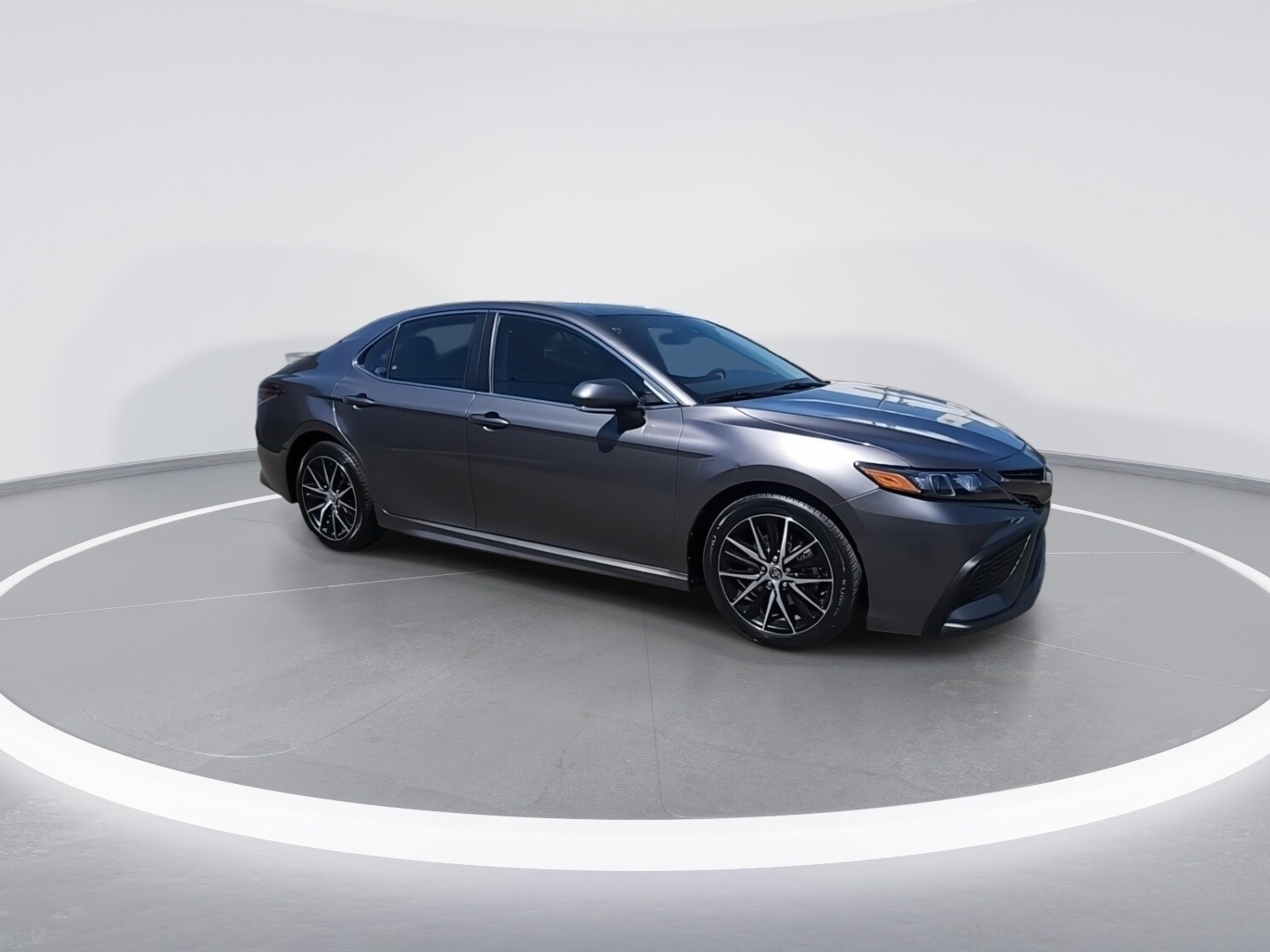 2023 Toyota Camry SE photo 2