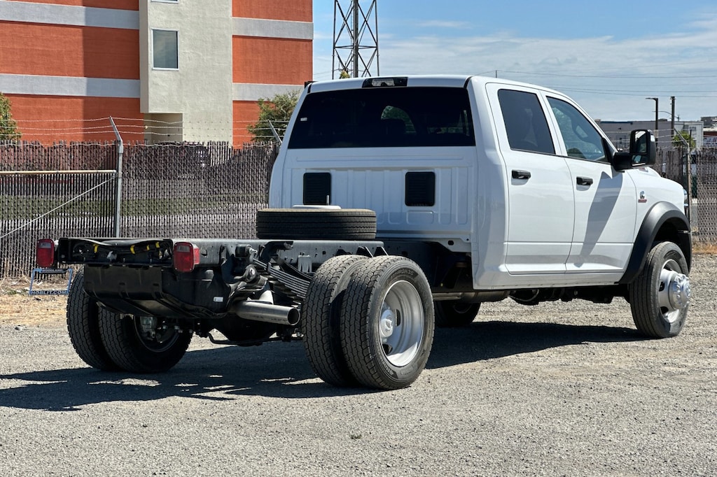 New 2025 Ram 5500 Chassis Cab 5500 TRADESMAN CHASSIS CREW CAB 4X4 60' CA Pickup