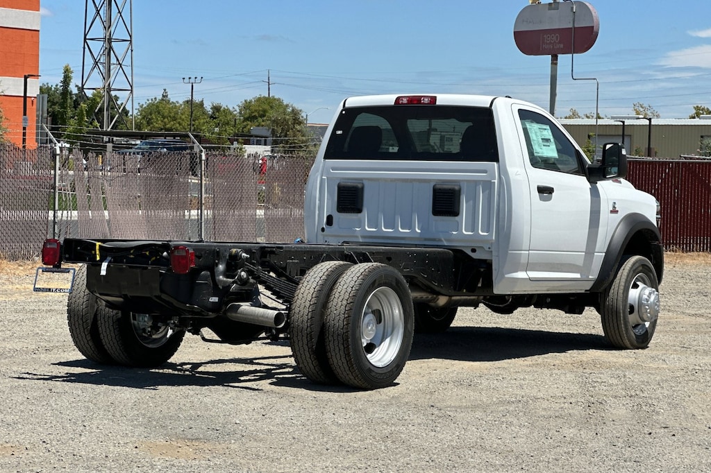 New 2025 Ram 5500 Chassis Cab 5500 TRADESMAN CHASSIS REGULAR CAB 4X4 84' CA Pickup