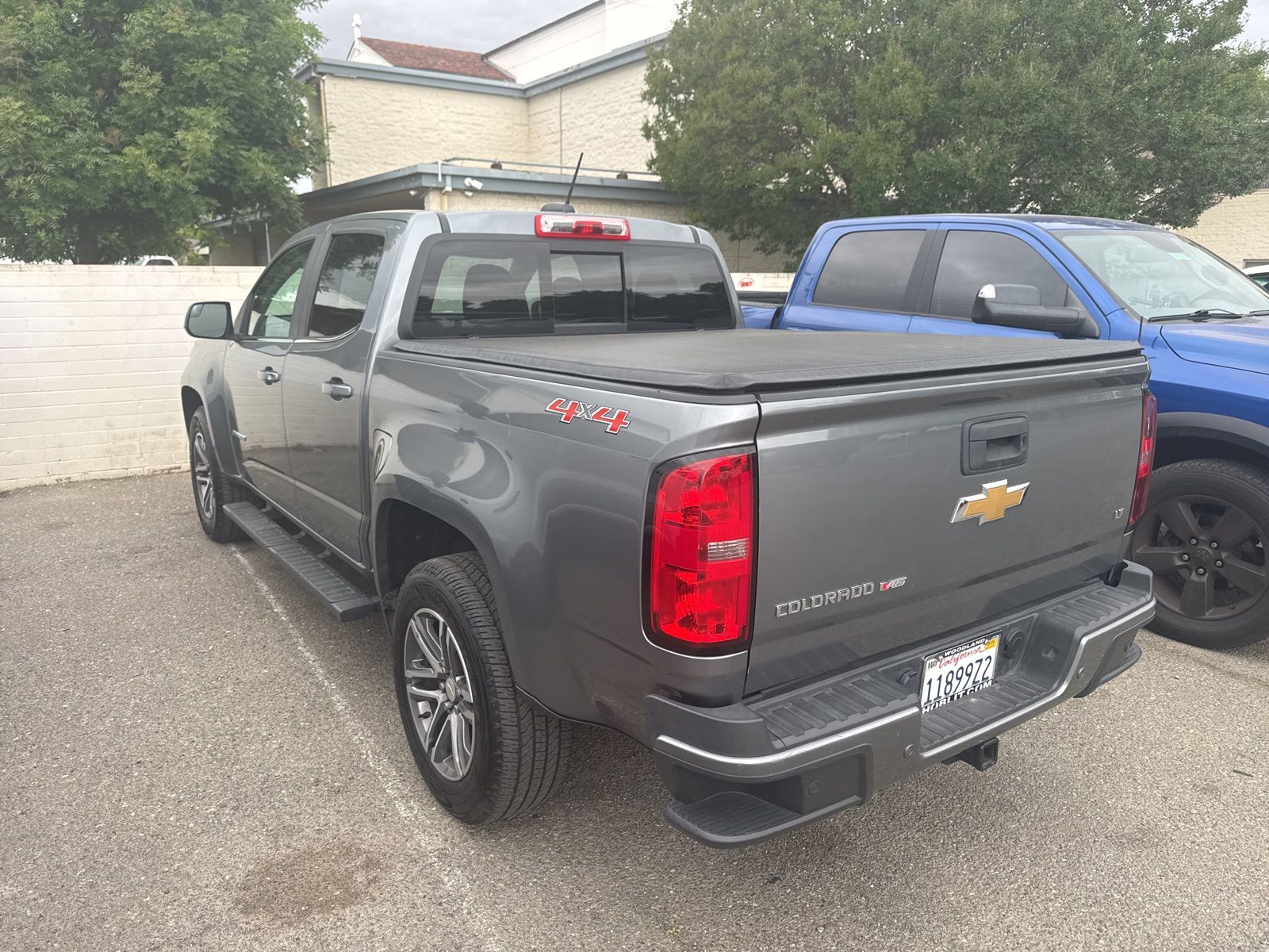 2020 Chevrolet Colorado LT photo 2