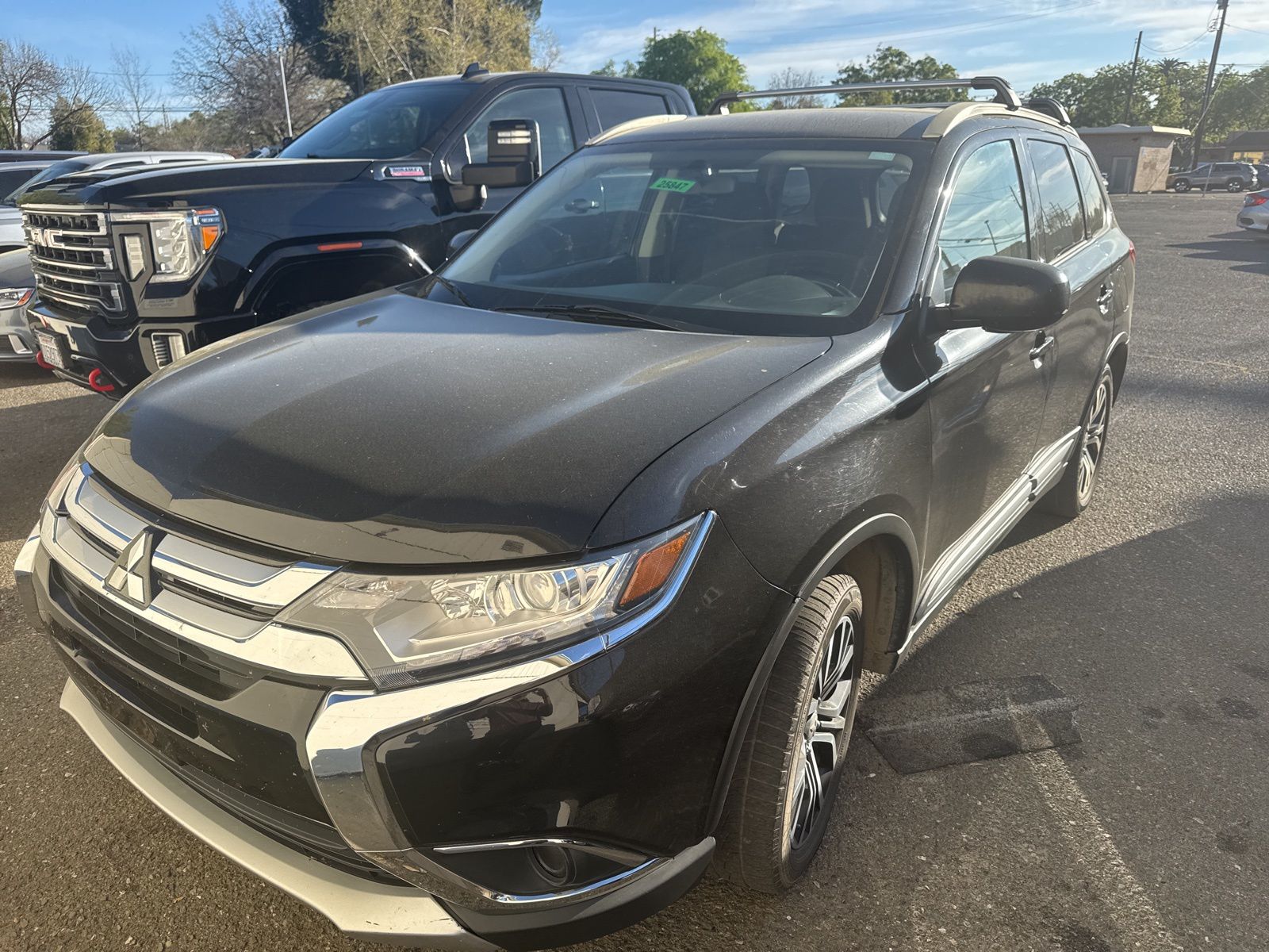 2017 Mitsubishi Outlander ES FWD's photo