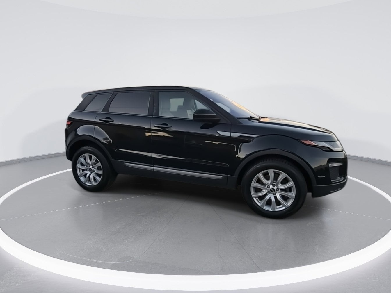 Used 2018 Land Rover Range Rover Evoque SE with VIN SALVP2RX7JH296000 for sale in Woodland, CA
