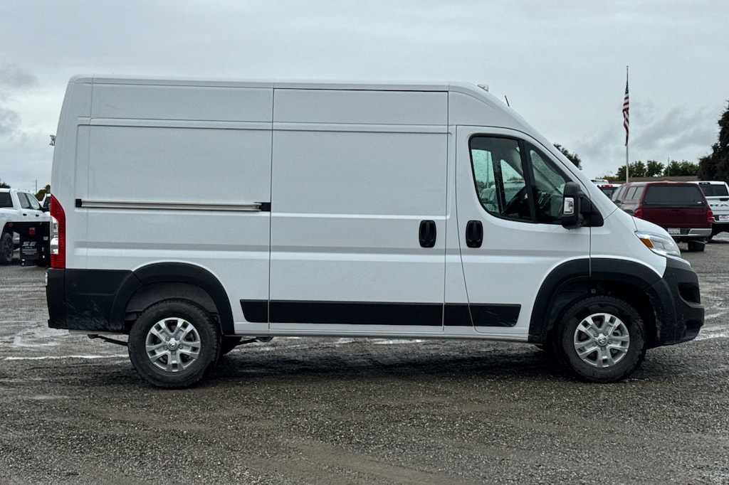 New 2026 Ram ProMaster PROMASTER 1500 SLT CARGO VAN HIGH ROOF 136' WB Cargo Van