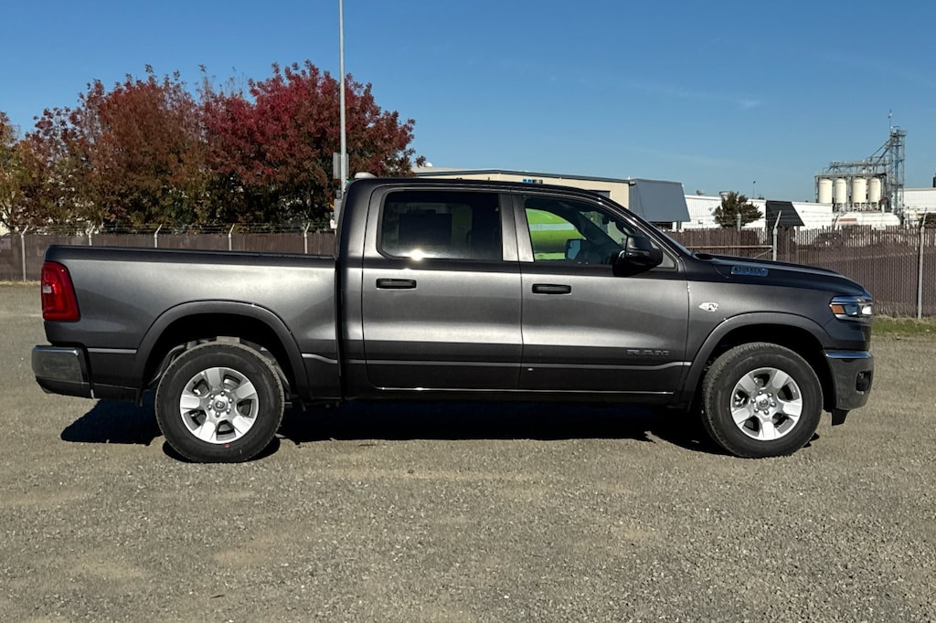 New 2026 Ram 1500 BIG HORN CREW CAB 4X4 5'7 BOX Pickup