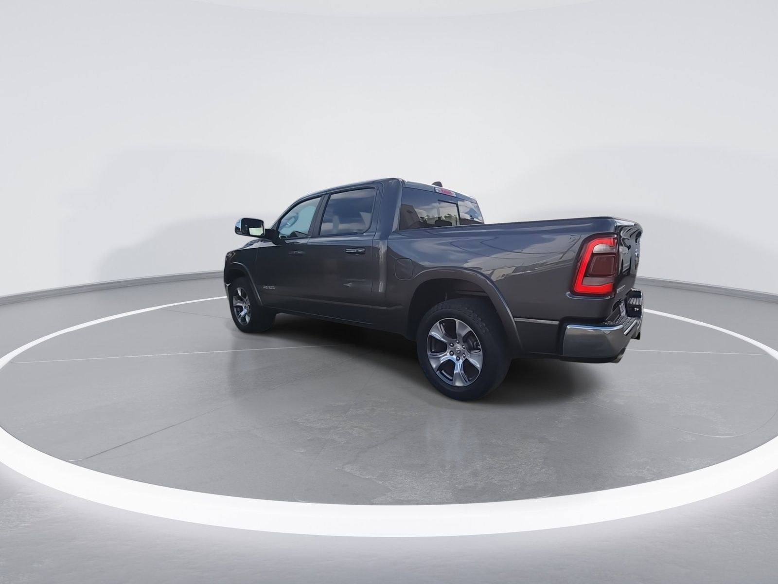 2019 Ram 1500 Laramie photo 5