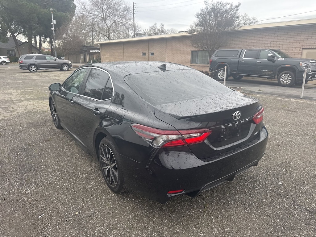 Used 2023 Toyota Camry SE Sedan