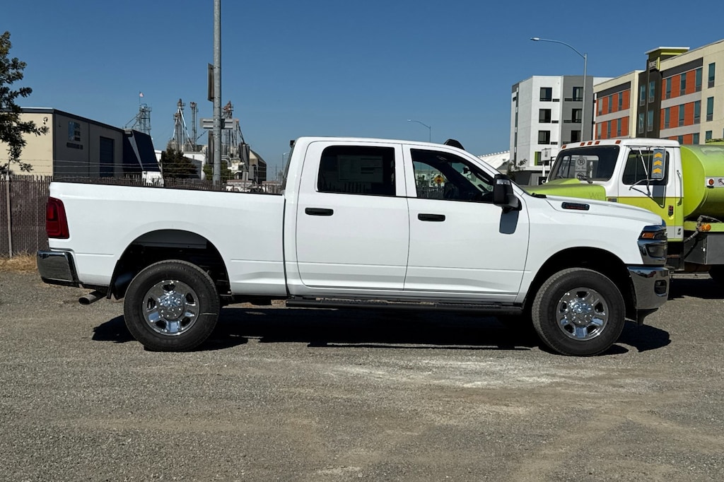 New 2026 Ram 2500 TRADESMAN CREW CAB 4X4 6'4 BOX Pickup