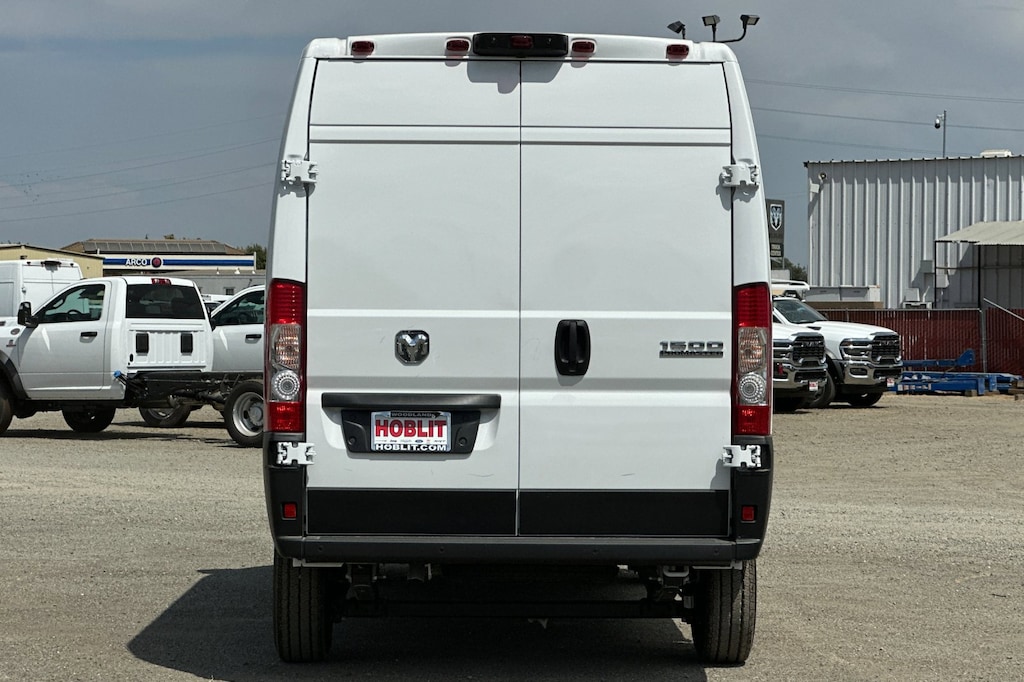 New 2025 Ram ProMaster PROMASTER 1500 SLT CARGO VAN HIGH ROOF 136' WB Cargo Van