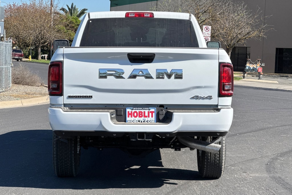 New 2026 Ram 2500 BIG HORN CREW CAB 4X4 6'4 BOX Pickup