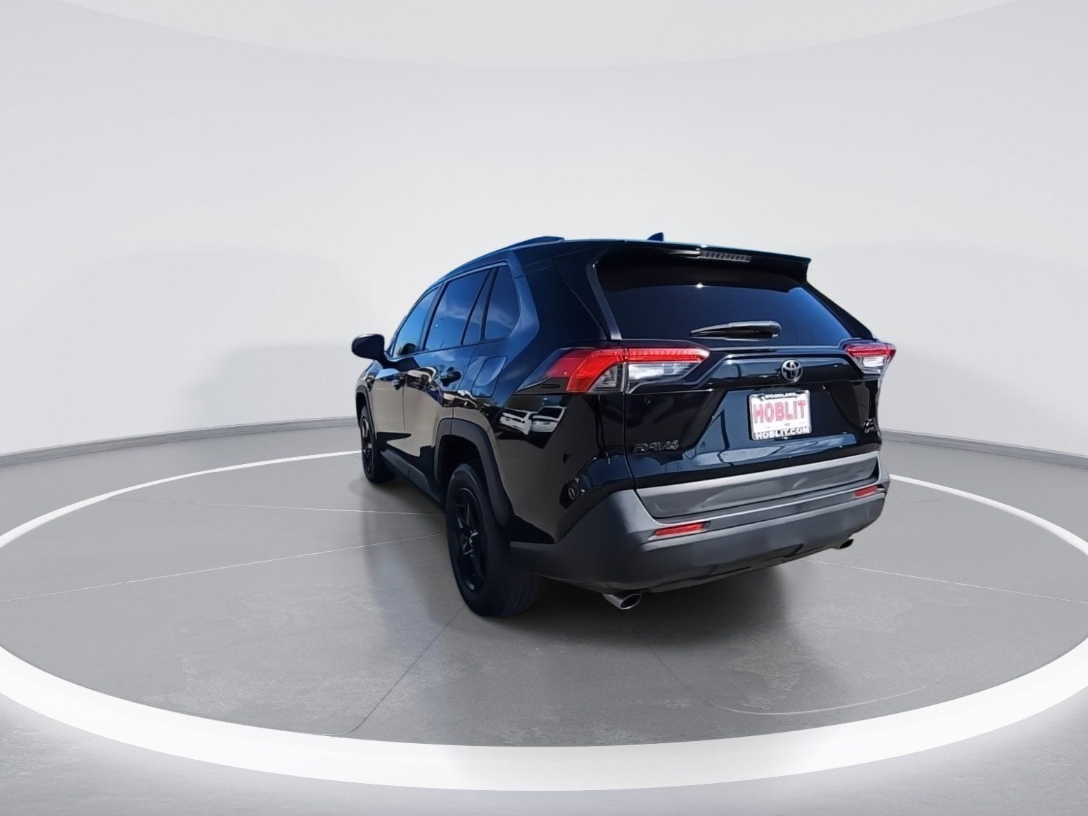 2021 Toyota RAV4 XLE photo 5