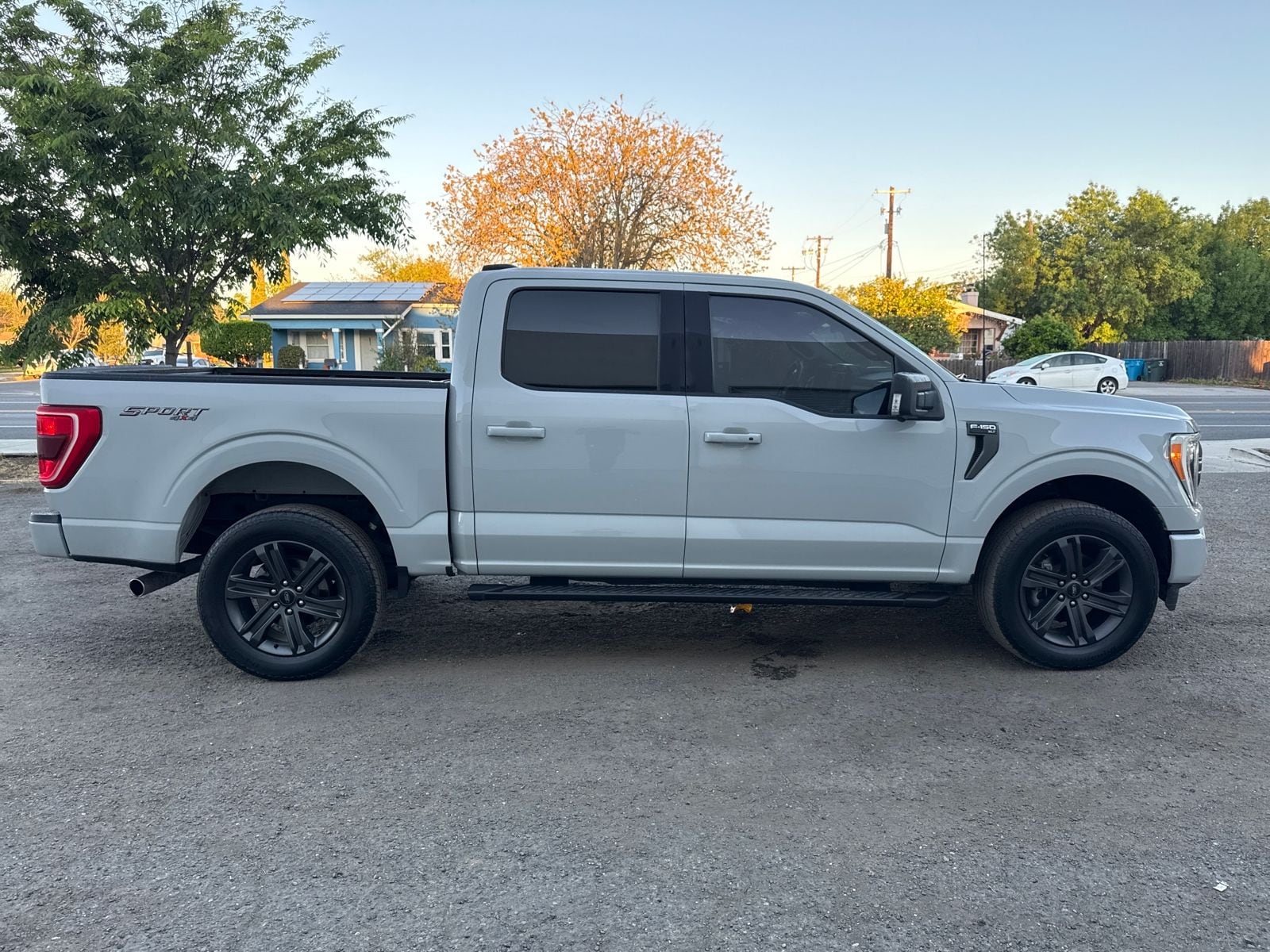 2023 Ford F-150 XLT Sport 4x4 Ecoboost w/ Panoramic Moon Roof photo 5