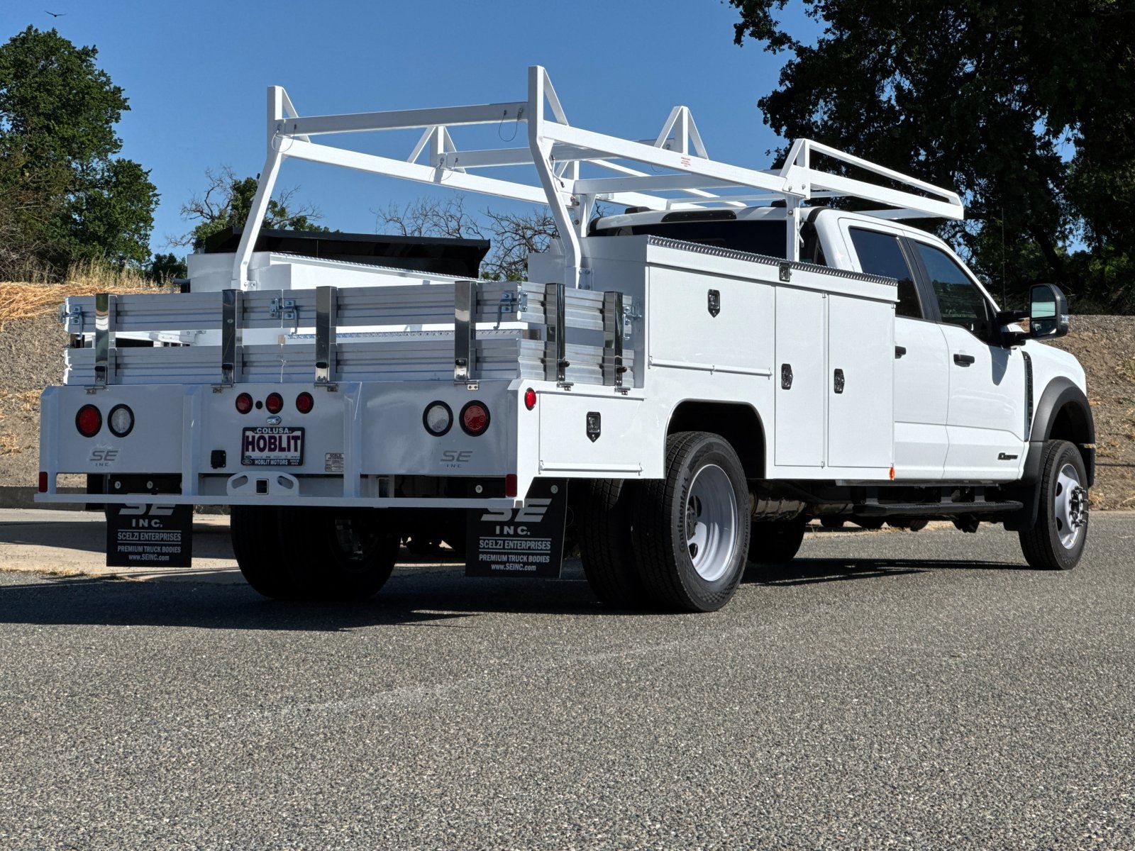 2025 Ford F-550 XL photo 3