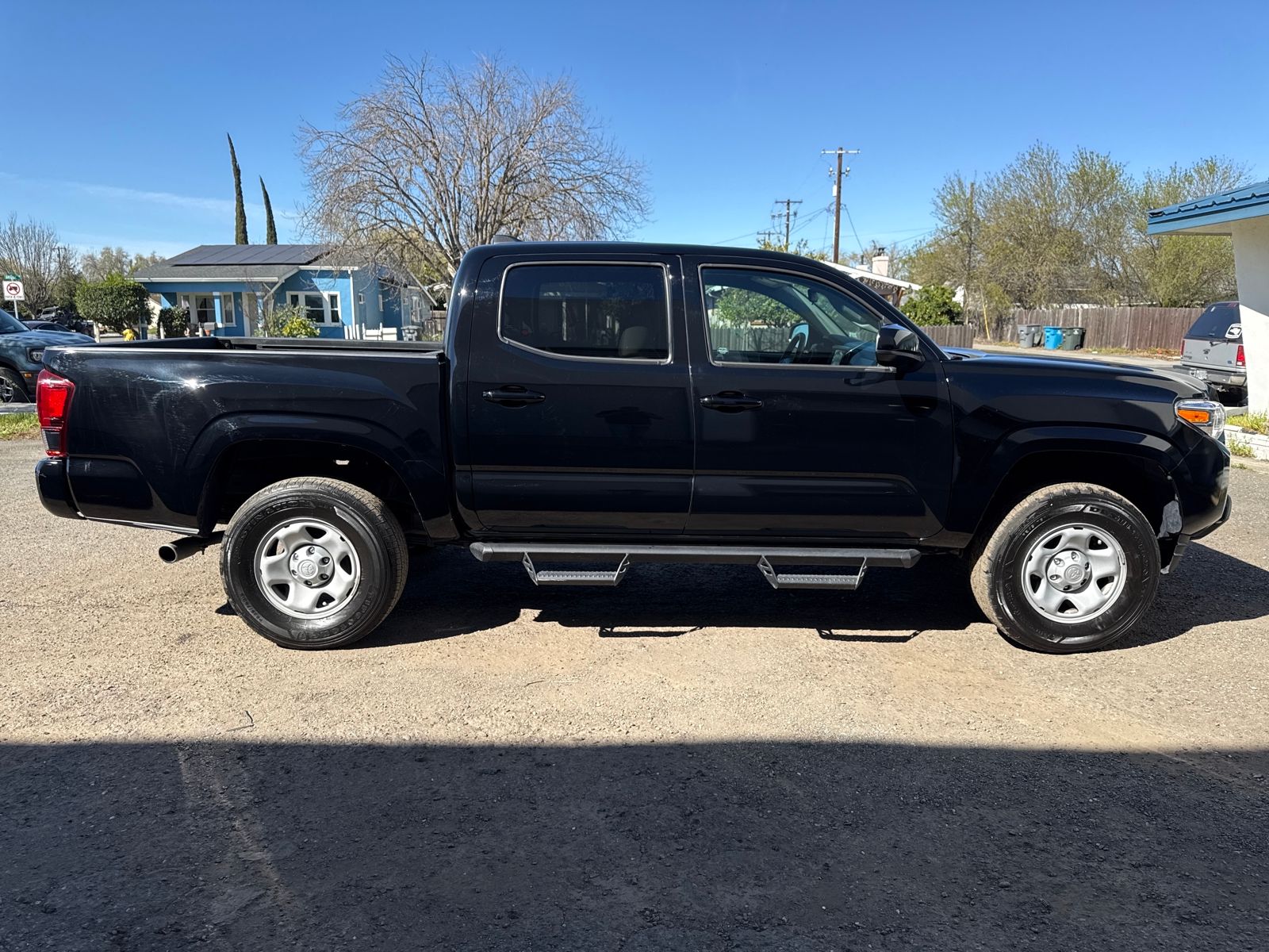 2023 Toyota Tacoma SR V6 Crew Cab 4x4 photo 5
