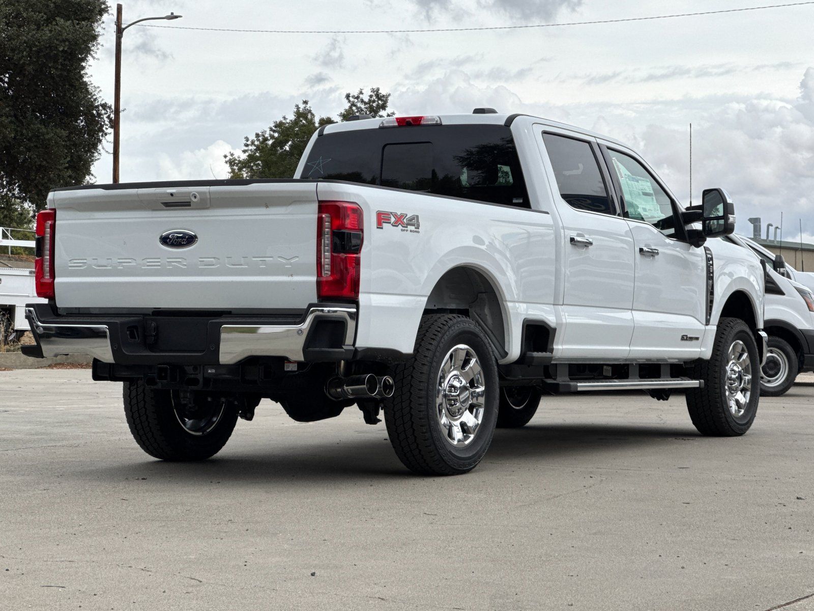 2026 Ford F-250 Lariat photo 3