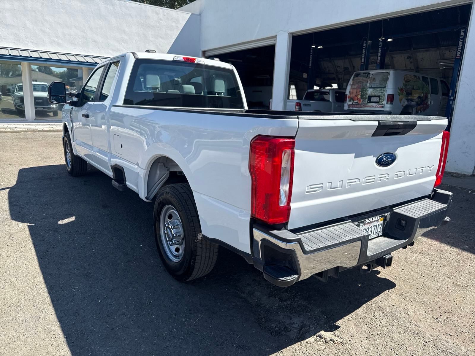 2023 Ford F-250 photo 3