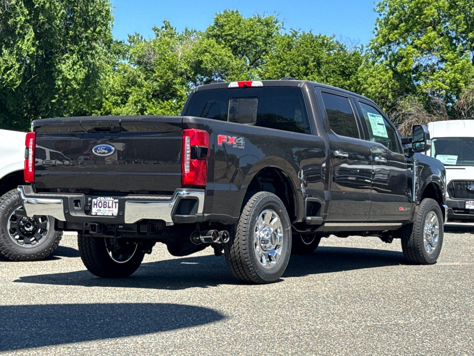 2025 Ford F-250 Lariat photo 3