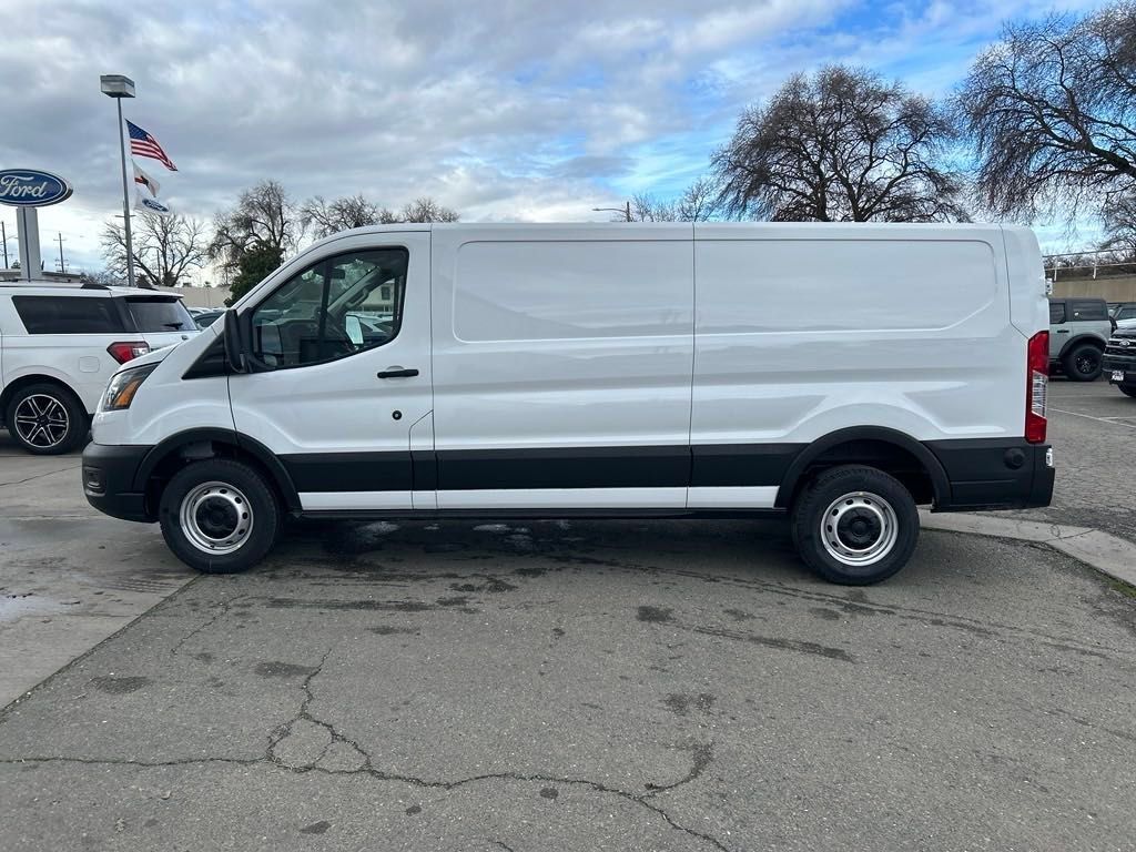 2024 Ford Transit photo 2