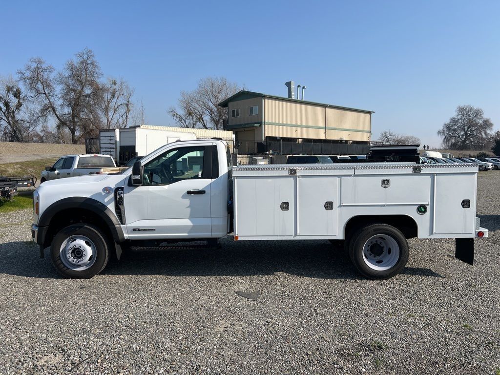 2024 Ford F-550 XL photo 2