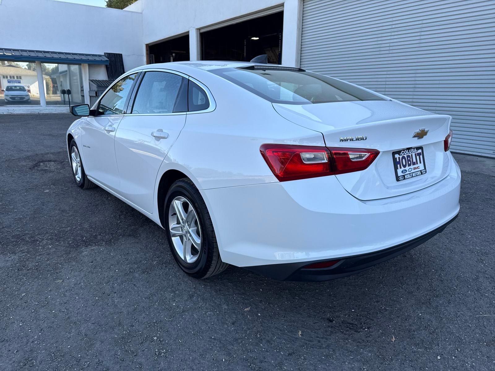 2020 Chevrolet Malibu LS photo 3