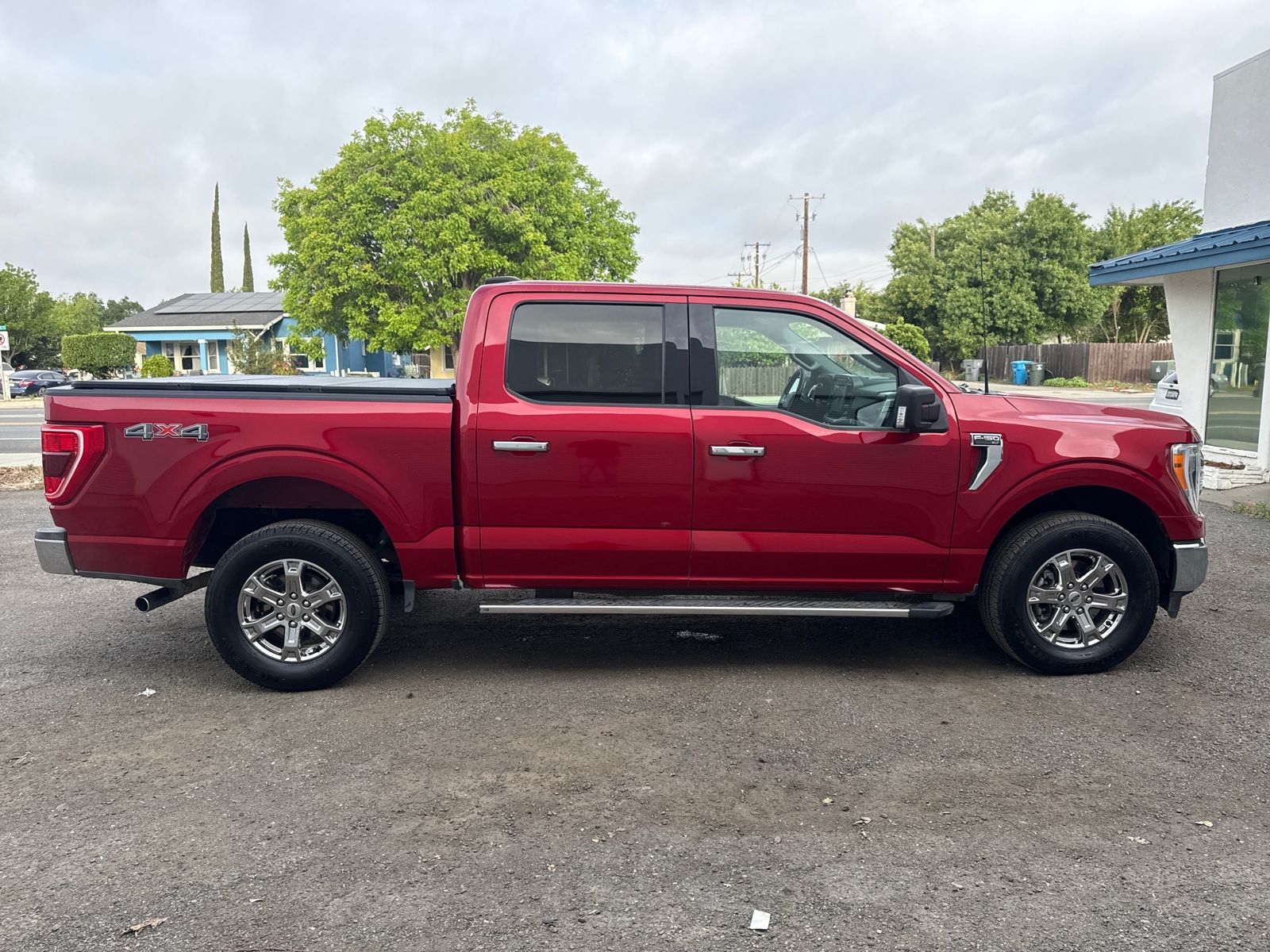 2022 Ford F-150 XLT Crew Cab 4x4 photo 5