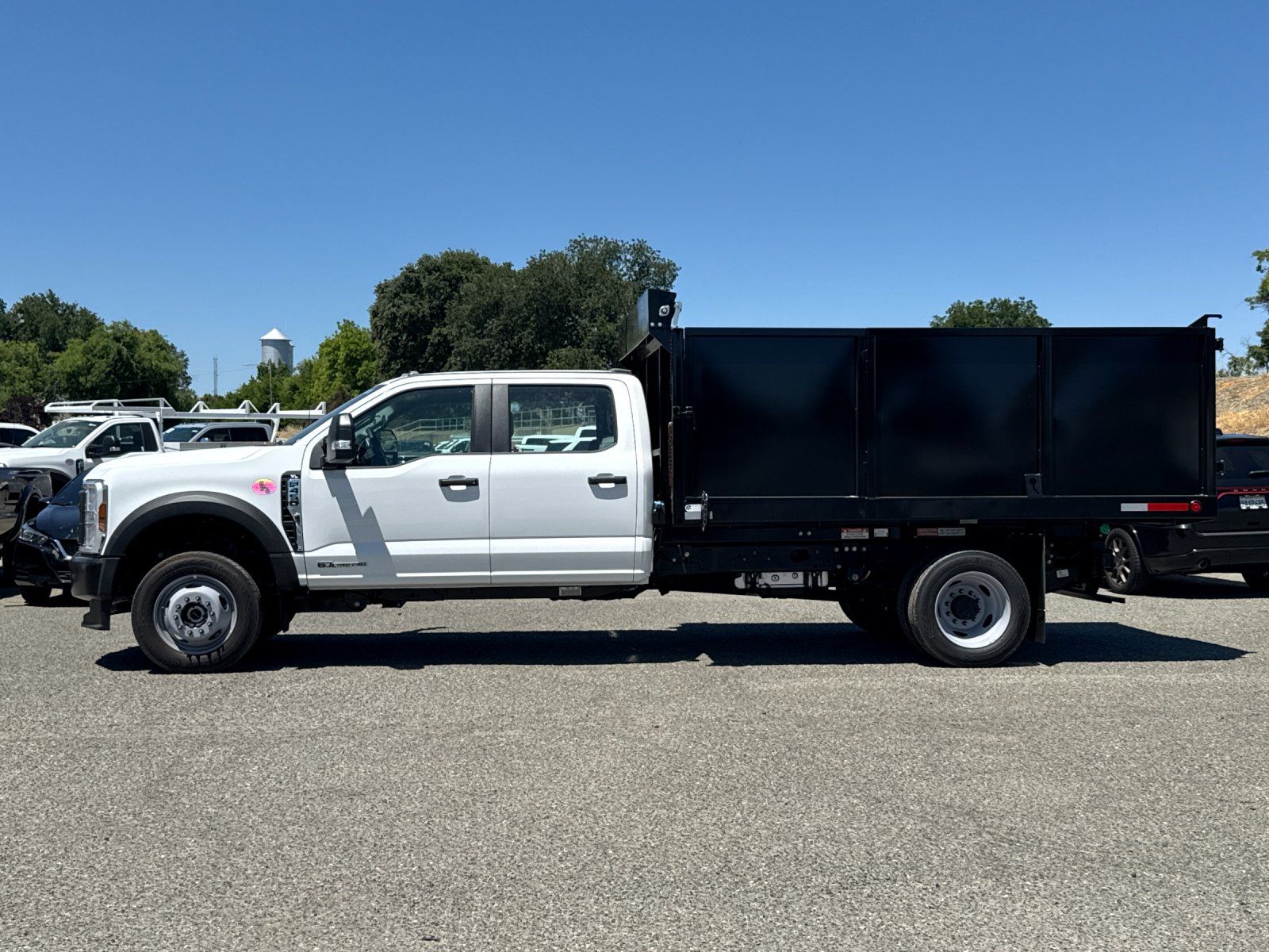 2025 Ford F-450 Super Duty Chassis Cab XL - Photo 6