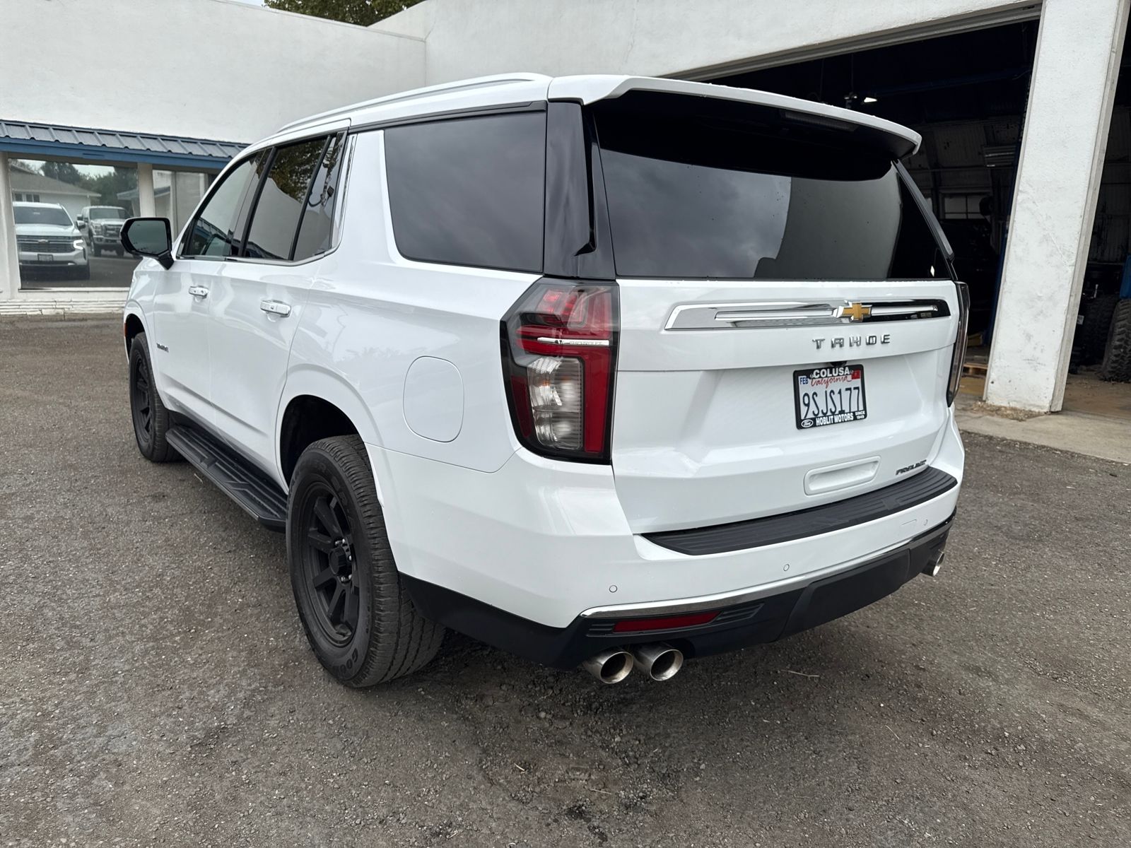 2023 Chevrolet Tahoe Premier photo 2