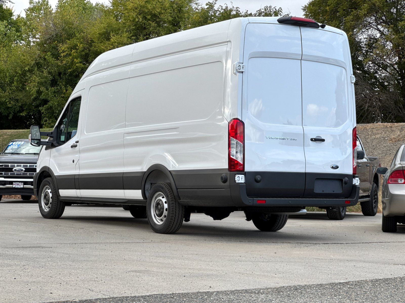 2025 Ford Transit photo 4