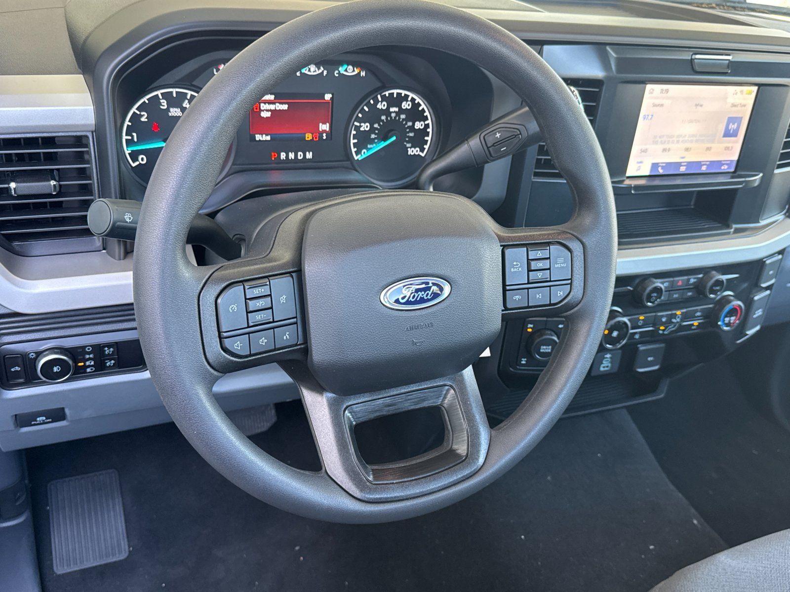 2025 Ford F-350 Super Duty XL - Photo 13