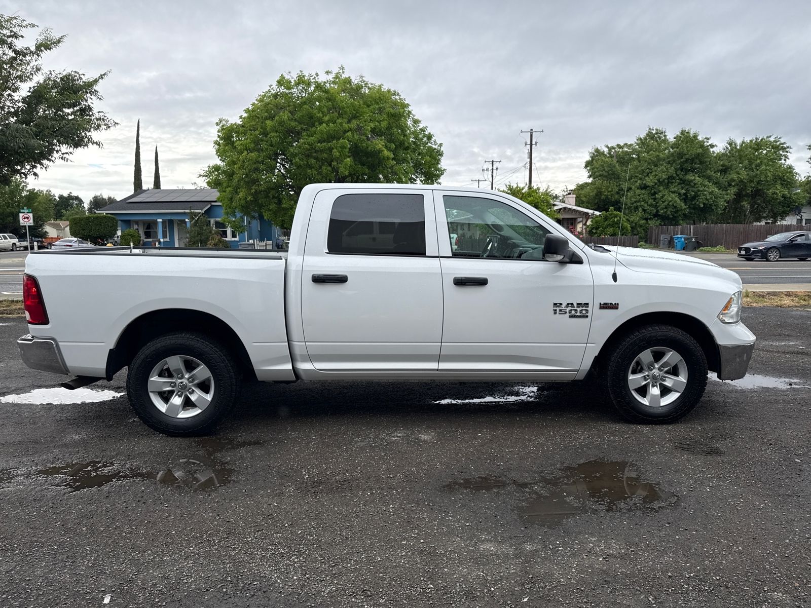 2021 Ram 1500 Classic Tradesman Crew Cab Hemi V8 photo 5