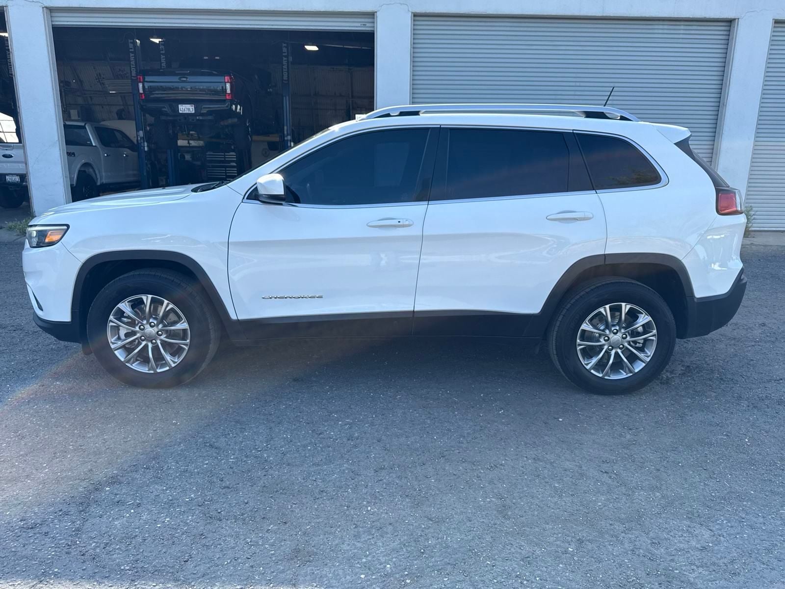 Certified 2019 Jeep Cherokee Latitude Plus with VIN 1C4PJMLB7KD354724 for sale in Colusa, CA